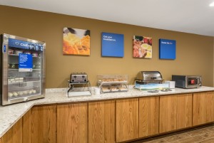 Comfort Inn & Suites Albuquerque - Breakfast Bar