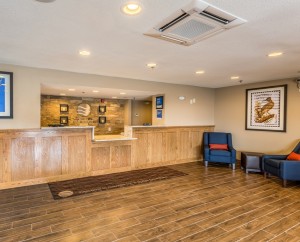 Comfort Inn & Suites Albuquerque - Hotel Lobby